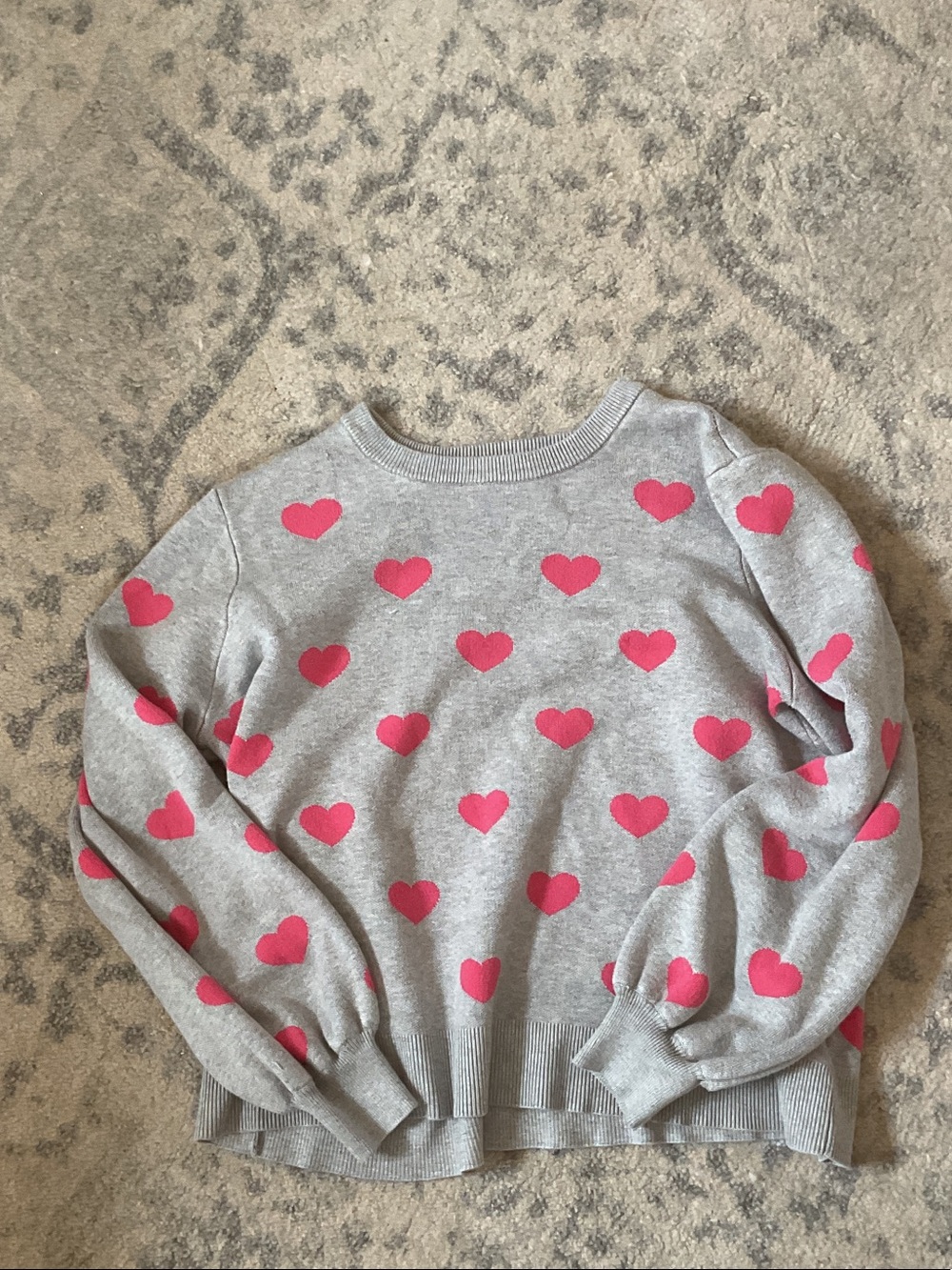Marled grey heart print sweater